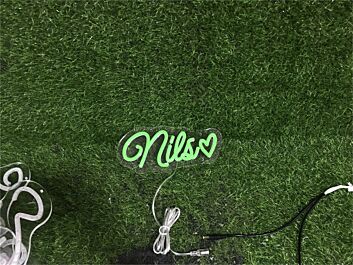 Brighten Your Special Moments - Custom Nils Wit Heart LED Neon Sign Perfect for Weddings, Engagements, and Romantic Home Decor.
