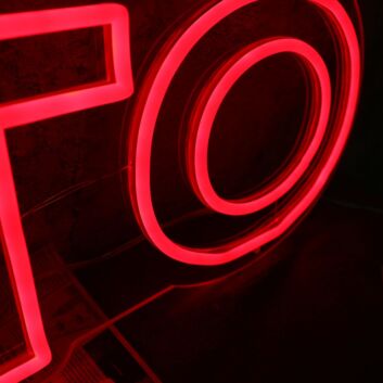 SKELTO Red Noen Sign