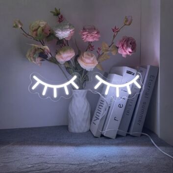Eyelashes Neon Sign for Beauty Studios