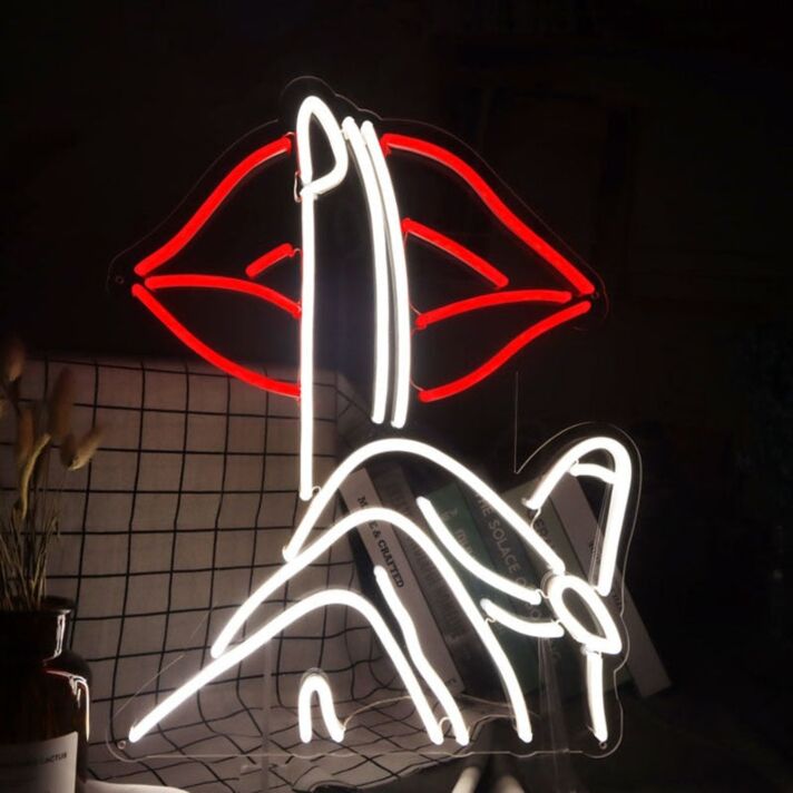 Seductive Lips Alluring Neon Sign for Trendy Spaces