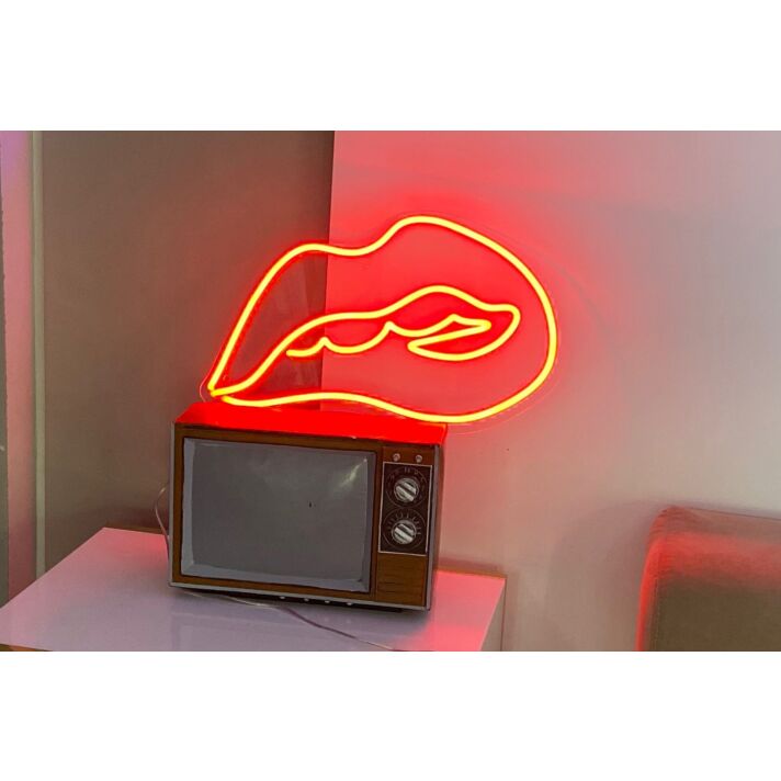 'Bite the Lips' neon sign
