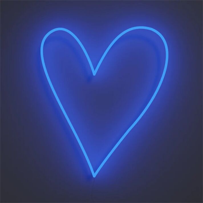 Brighten Up Your Spaces: Cute Heart LED Neon Sign for Home Decor, Trendy Office Ambience, Chic Store Fronts, Romantic Wedding Settings & Vibrant Parties.