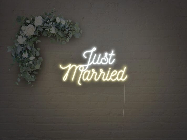 Just Married V1 Neon Sign