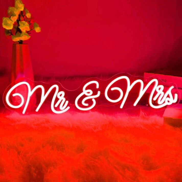 Mr&Mrs LED Neon Sign