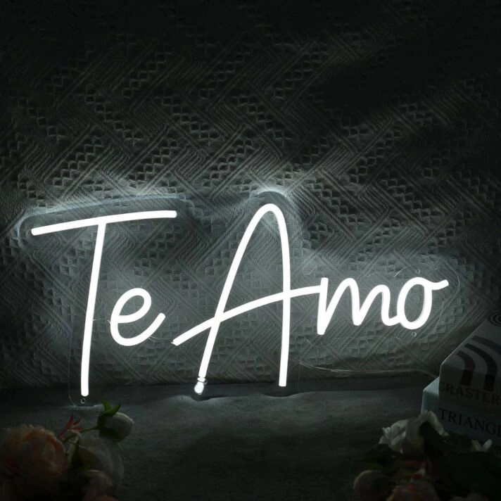 Te Amo White Neon Sign