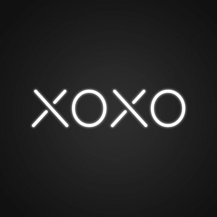 Xoxo Neon Sign for Romantic Spaces