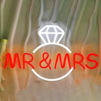 Mr &amp; Mrs Diamonds Neon Sign