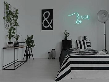 Bisou Neon Sign