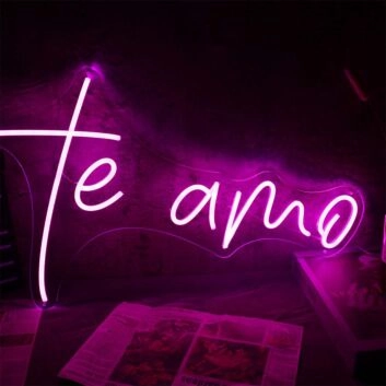 Te Amo Neon Sign