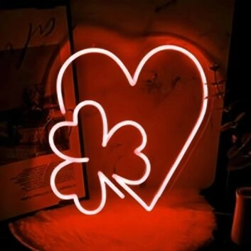 Lucky Heart Love Deco Neon Sign