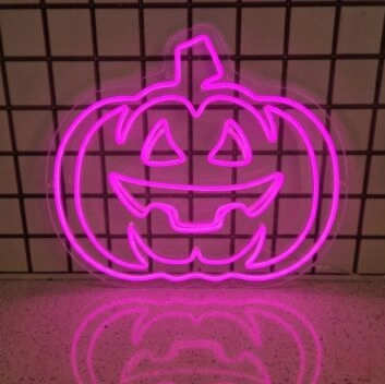 Pumpkin head2&#39; neon sign