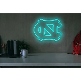 Bereichern Sie Ihr Spielzimmer, Büro oder Alumni-Treffen mit dem LED-Neonschild mit dem Logo der University Of North Carolina.