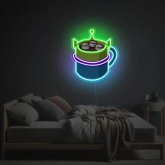 Verwandle deinen Raum: Quetschspielzeug Aliens geformter Becher LED Neonkünstlerisches Acrylwerk für Zuhause, Bars und Partys.