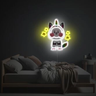 Hellen Sie das Kinderzimmer auf oder verleihen Sie Hochzeiten einen verspielten Touch mit weißem frechem Einhorn mit Sternen LED-Neon-Acrylkunstwerk.