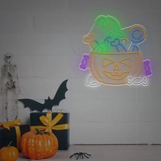 Beleuchten Sie Ihre Halloween-Feierlichkeiten und gruselige Dekoration mit dem Halloween-Kürbis mit Bonbon-LED-Neonschild für Heim, Büro und Partyambiente.