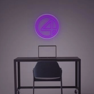 Erleuchte Deinen Raum: Fantastisches Vierer-LED-Neonschild für Bars, Hochzeiten und lebendige Wohnkultur.