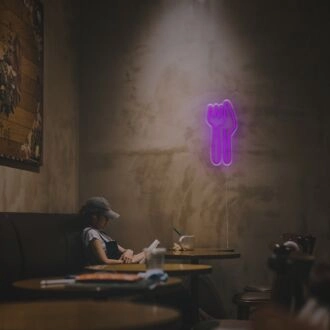 Beleuchten Sie Ihre Küche oder Ihren Essbereich mit einem Messer-und-Gabel-LED-Neonschild - Perfekt für Heimdekoration, Restaurants und festliche Veranstaltungen.