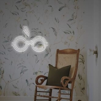 Steigern Sie die Attraktivität Ihrer Bar oder Ihres Ladens mit dem stilvollen Brillen-LED-Neonschild.