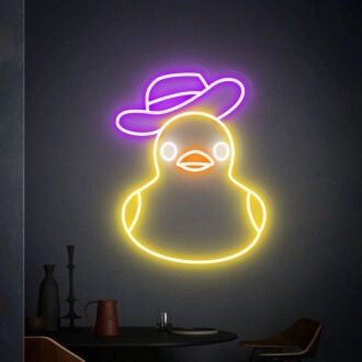 Bringen Sie Ihre Bar, Ihr Spielzimmer oder Ihre Männerecke zum Leuchten mit dem skurrilen Cowboy-Ente-LED-Schild – eine perfekte Fusion aus Spaß und Licht.