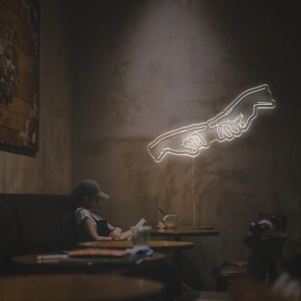 LED-Neonschild mit sich berührenden Händen