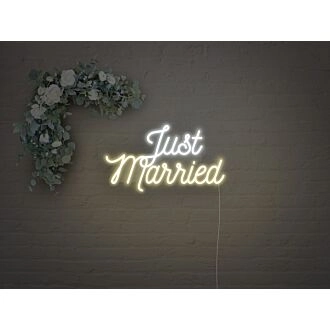 Just Married V1 Neon Sign