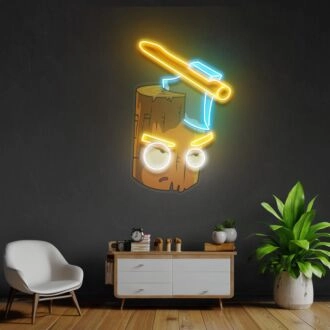 Holz und Axt führten zu einem Neon-Acryl-Kunstwerk.