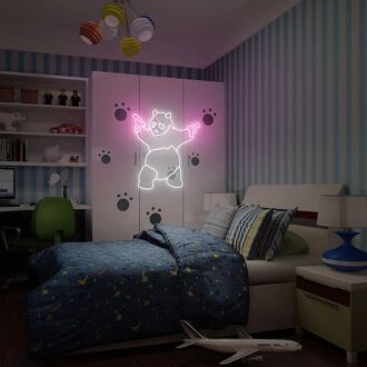 Panda-Pistolen-Neonschild für skurrile und unterhaltsame Räume.