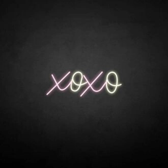 XOXO' neon sign