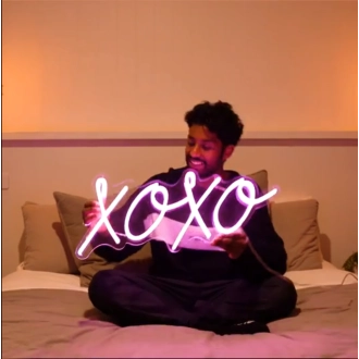 XOXO-Neonzeichen