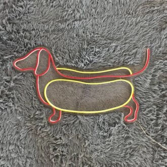Fügen Sie Ihrer Küche oder Ihrem Diner mit dem Dackel-Hotdog-LED-Schild eine skurrile Note hinzu, perfekt für lebensmittelbezogene Dekorationen und lebhafte Zusammenkünfte.
