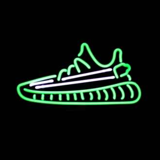 Boost Sneaker Neon Schild