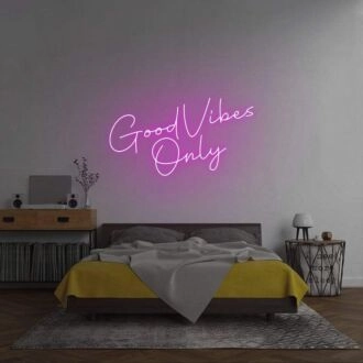 Good Vibes Only' Neon Sign