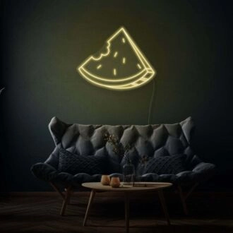 Angebissene Wassermelone Neon Sommer Vibes und Frische