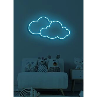 Wolken Neontraum und Gelassenheit im sanften Schein