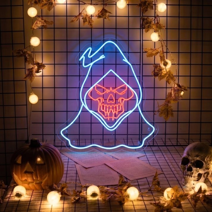 Skull Neon Sign: Elevate Your Game Room, Office, or Bar Atmosphere with Customizable Size and Color Neon Lights.