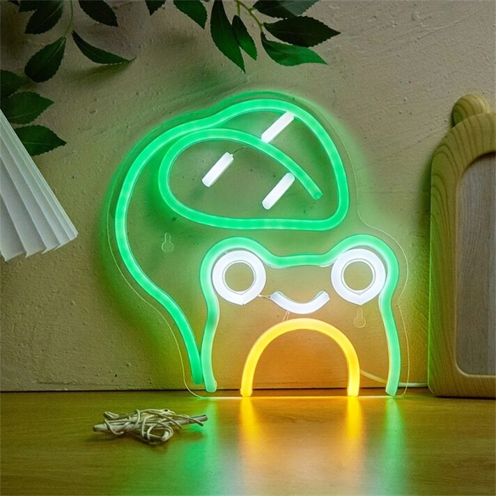Brighten Your Space: Leaf Frog Shape Green LED Neon Sign Perfect for Bars, Weddings, and Home Decor.